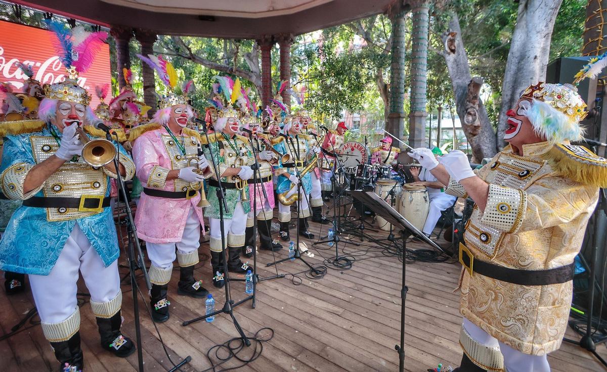 Carnaval de día. Los Fregolinos y Ni fú Ni fa