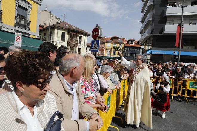 En imágenes: así ha comenzado la fiesta de Güevos Pintos en Pola de Siero