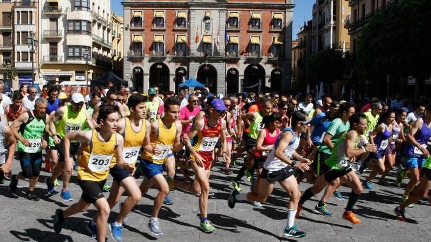 Salida de la edición de 2016 desde la Plaza Mayor.