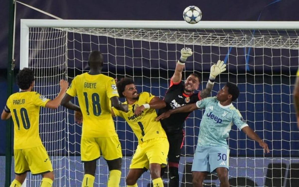 Arnau Tenas, titular en el segundo partido del Villarreal en Champions