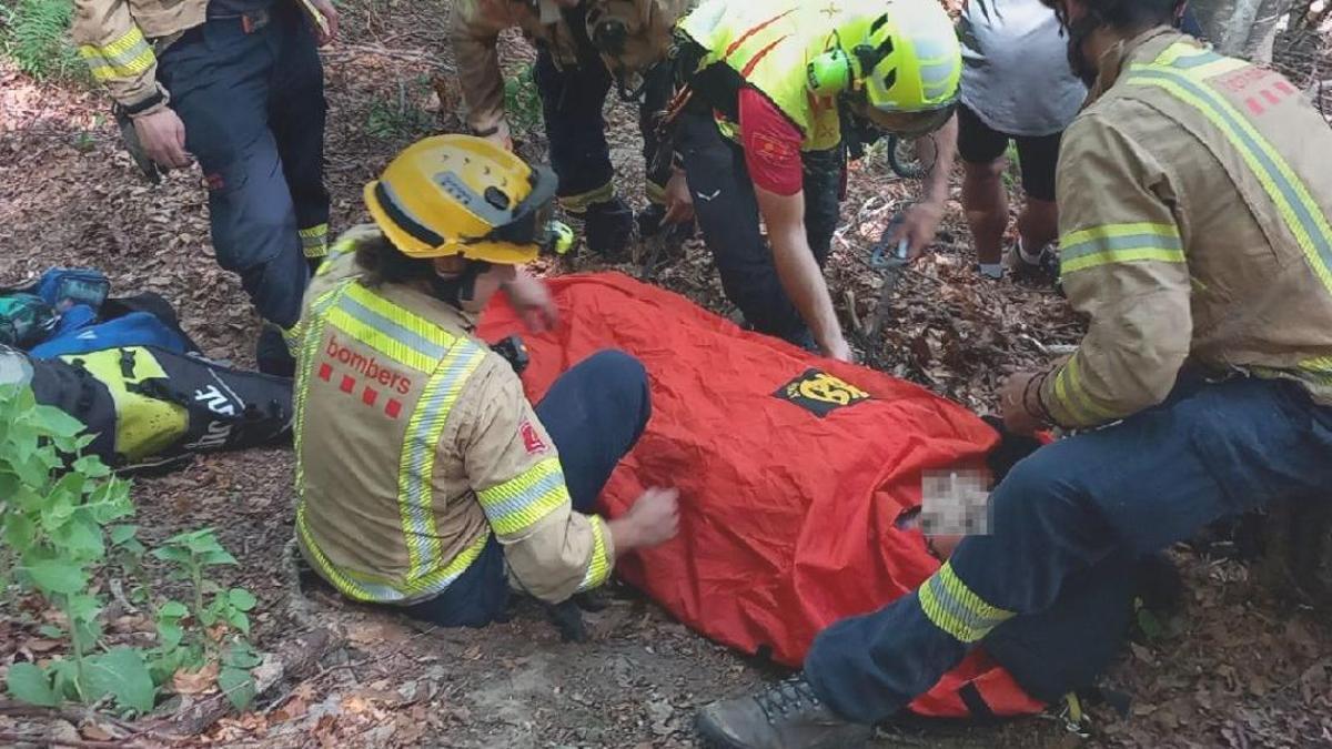 Dues dotacions de bombers han accedit a la zona de rescat