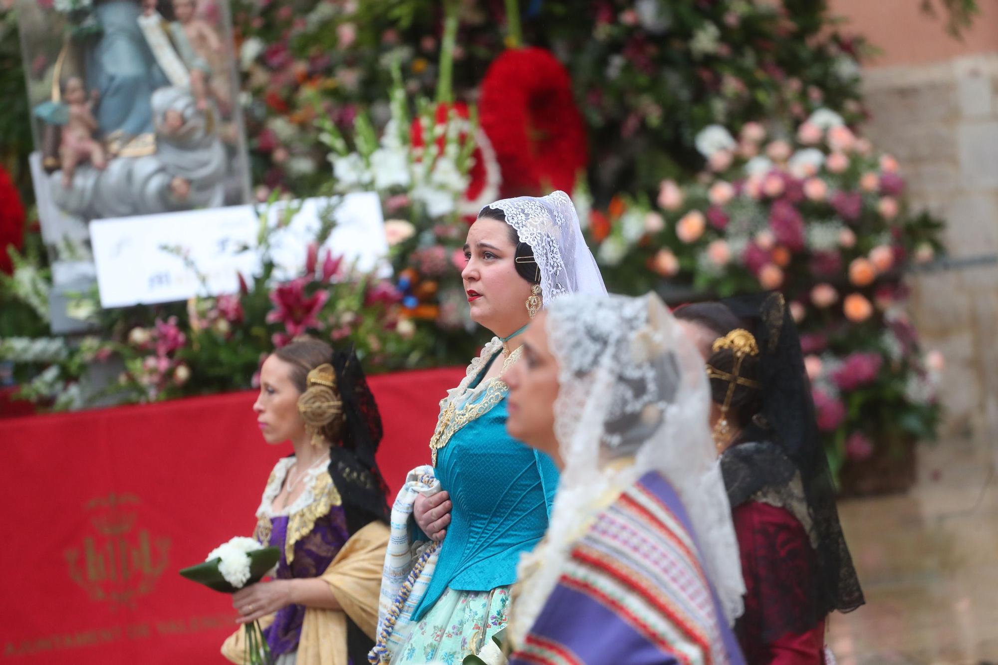 Búscate en el primer día de ofrenda por la calle de la Paz (entre las 17:00 a las 18:00 horas)