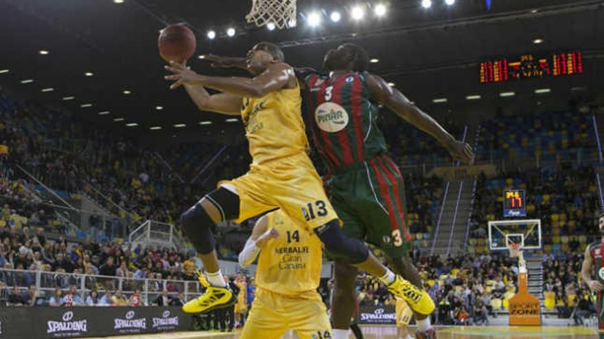 Imagen del partido entre el Herbalife - Karsiyaka (76-66).