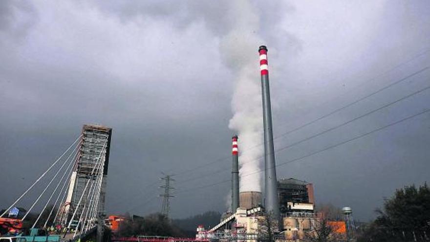 La central térmica de Soto de Ribera.