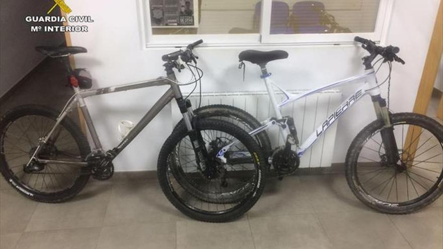 La Guardia Civil detiene a dos varones por el robo de bicicletas