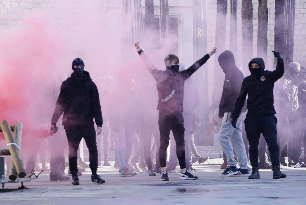 Manifestació contra la Constitució a Girona.