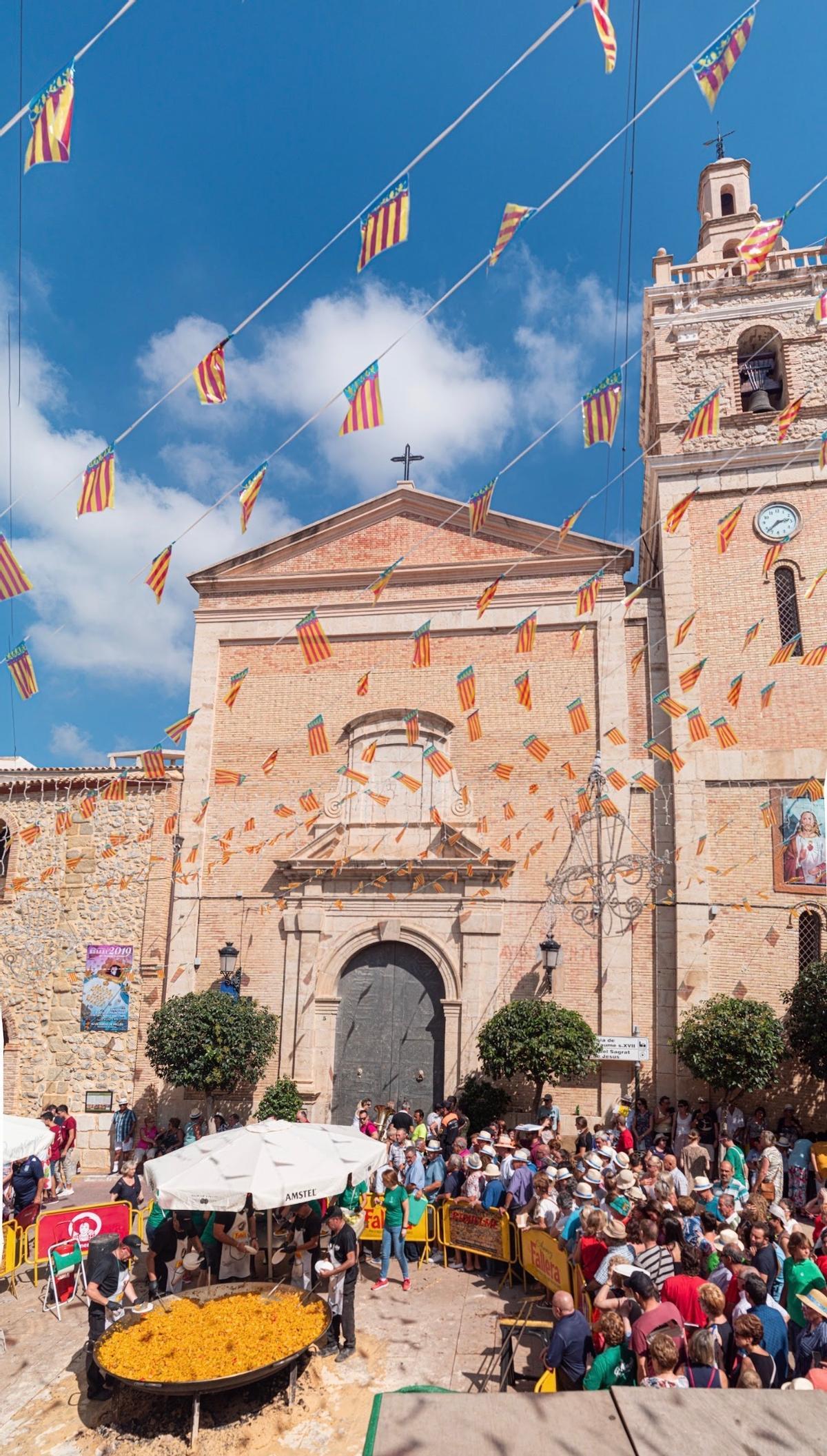 Las paellas gigantes ya se han convertido en un ícono
