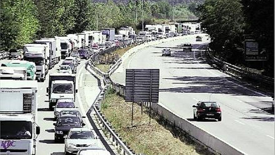 L&#039;autopista AP-7 al pas pel municipi de Fogars de la Selva, en una imatge d&#039;arxiu.