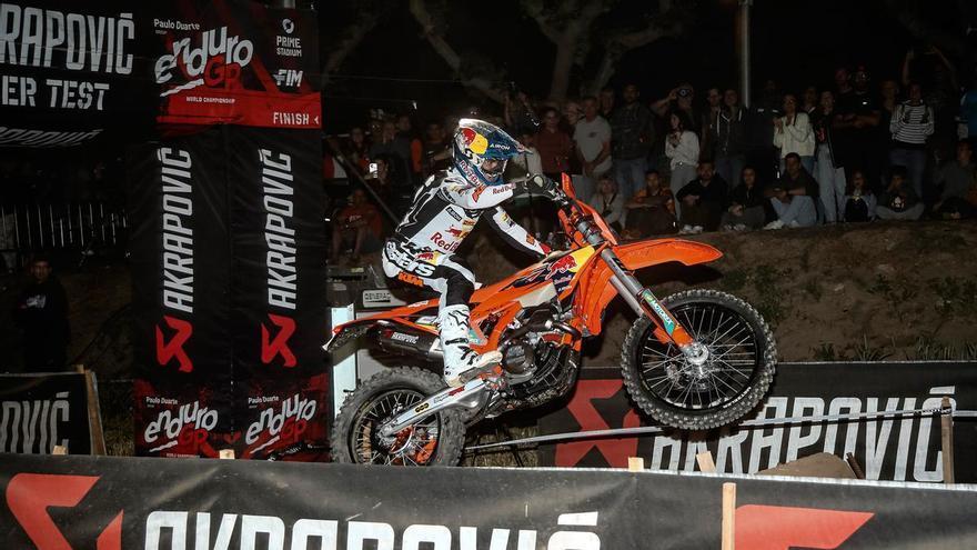 Josep García, de Súria, comença molt dominador la prova del Mundial d'EnduroGP a Oliana