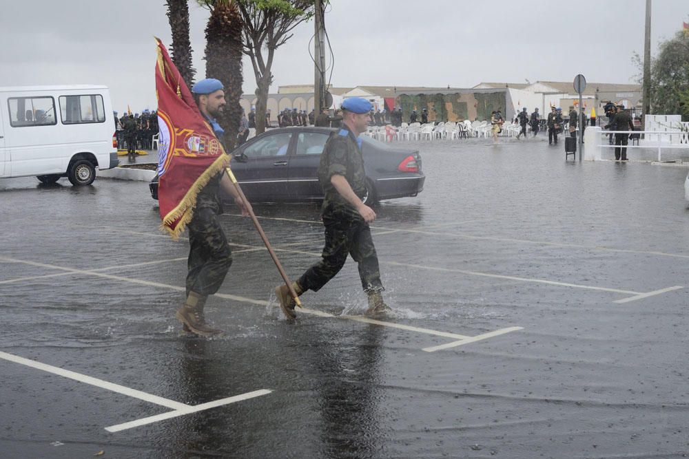 Despedida de la Brigada Líbano bajo la lluvia