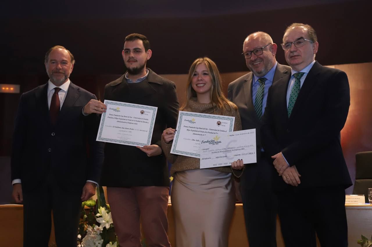 VI Premios de la Fundación Caja Rural del Sur a los mejores expedientes de Grado de la UCO, en imágenes