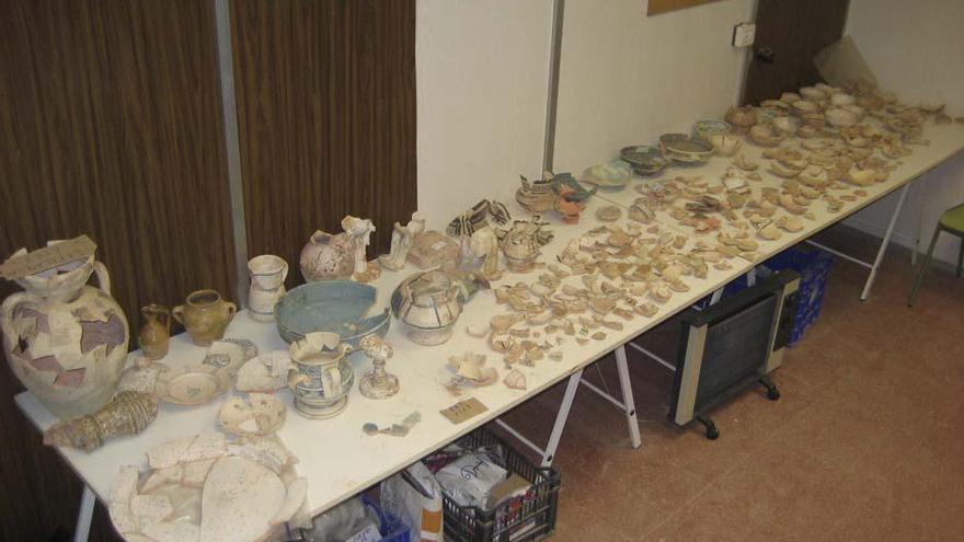 Algunos de los hallazgos encontrados en las excavaciones del Castell de Alaquàs.