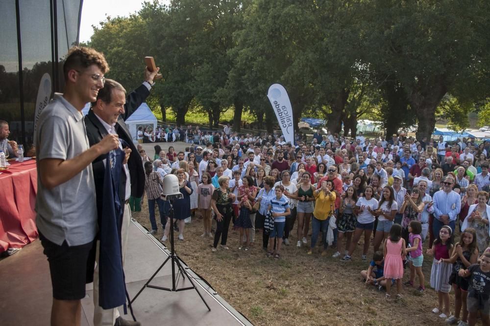 El alcalde de Vigo ofreció su pregón en una fiesta que sumó 8.000 comensales, mientras que las xoubas y el maíz fueron los protagonistas de las 37 propuestas del concurso.