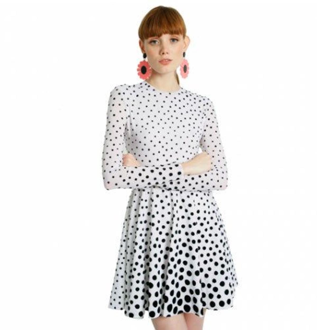 White Dot Storm Dress, de María Escoté. (Precio: 345 euros)