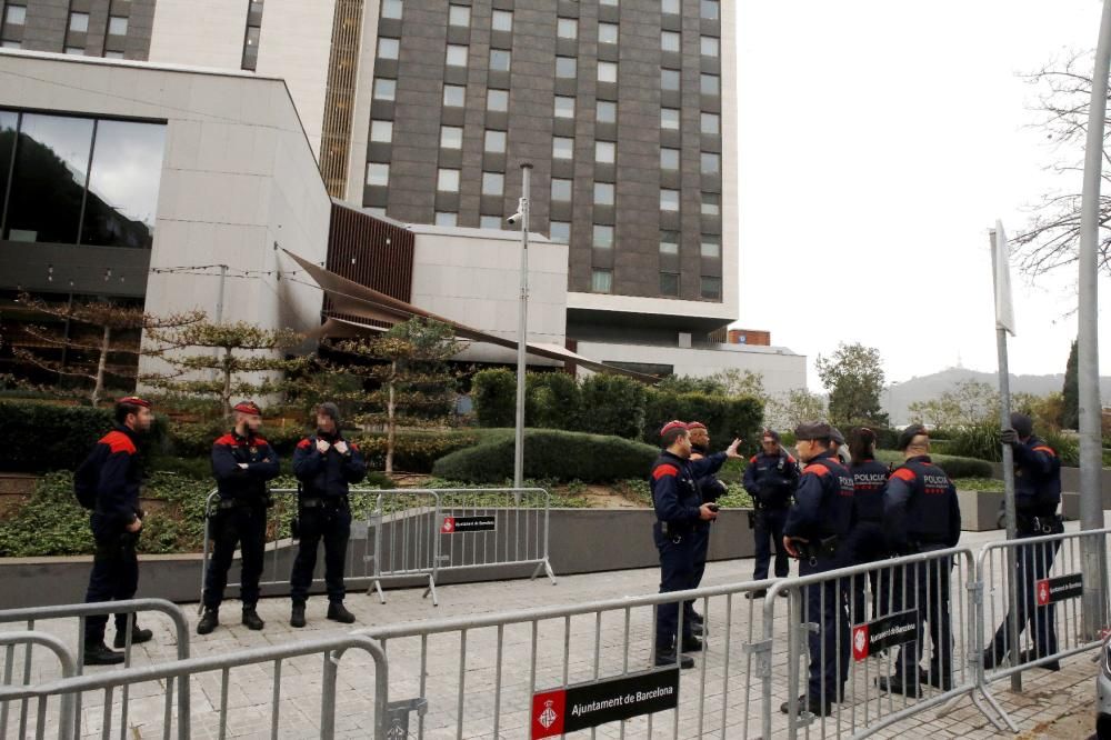 Dispositiu policial als voltants del Camp Nou