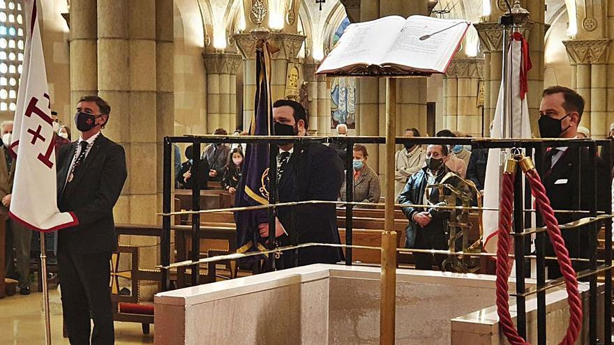 Rezos y aleluyas en San Pedro por la Resurrección de Cristo