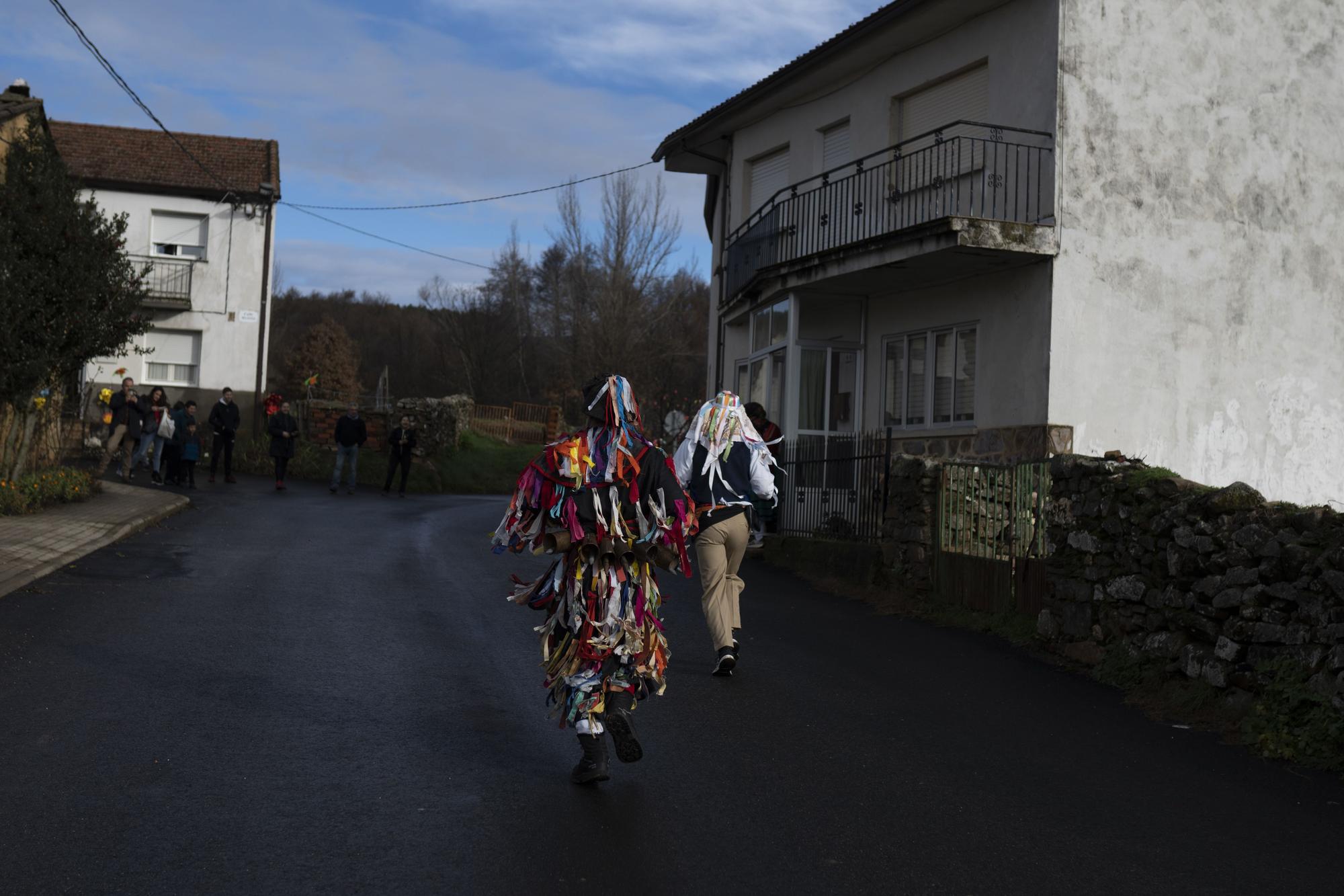 GALERIA | La Filandorra resurge entre las cenizas en Ferreras de Arriba