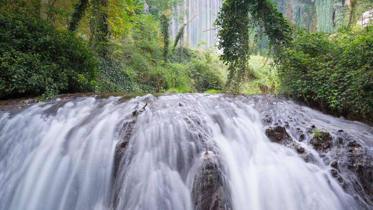 Cascada en el Monasterio de Piedra