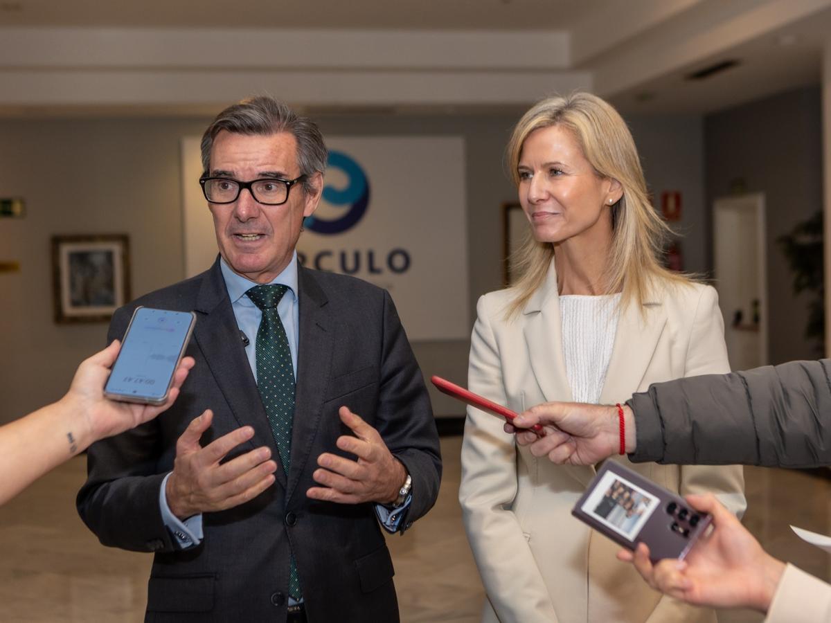 San Basilio, ayer, en declaraciones a los medios tras la entrevista concedida a FARO, junto con la presidente del Círculo, María Borrás.