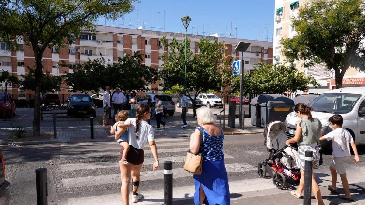 Paso de peatones junto a la avenida de Carlos III.