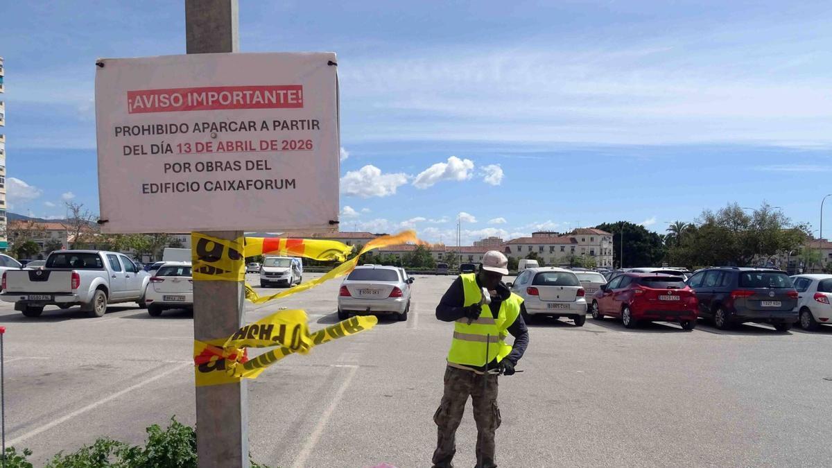 CaixaForum Málaga da su primer paso y borra más de 300 aparcamientos en Manuel Azaña