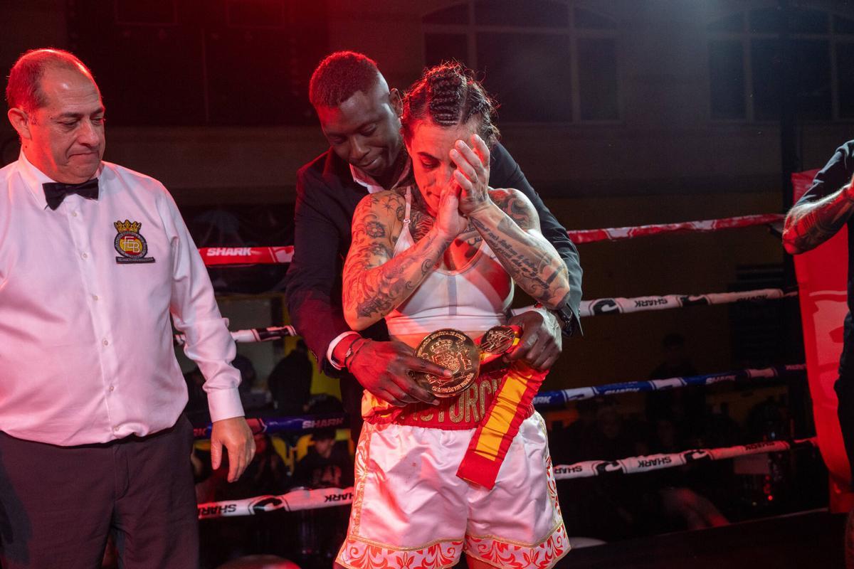 Farah El Bousairi retiene el título de campeona de España del peso Mosca al vencer a la andaluz Ana Acevedo