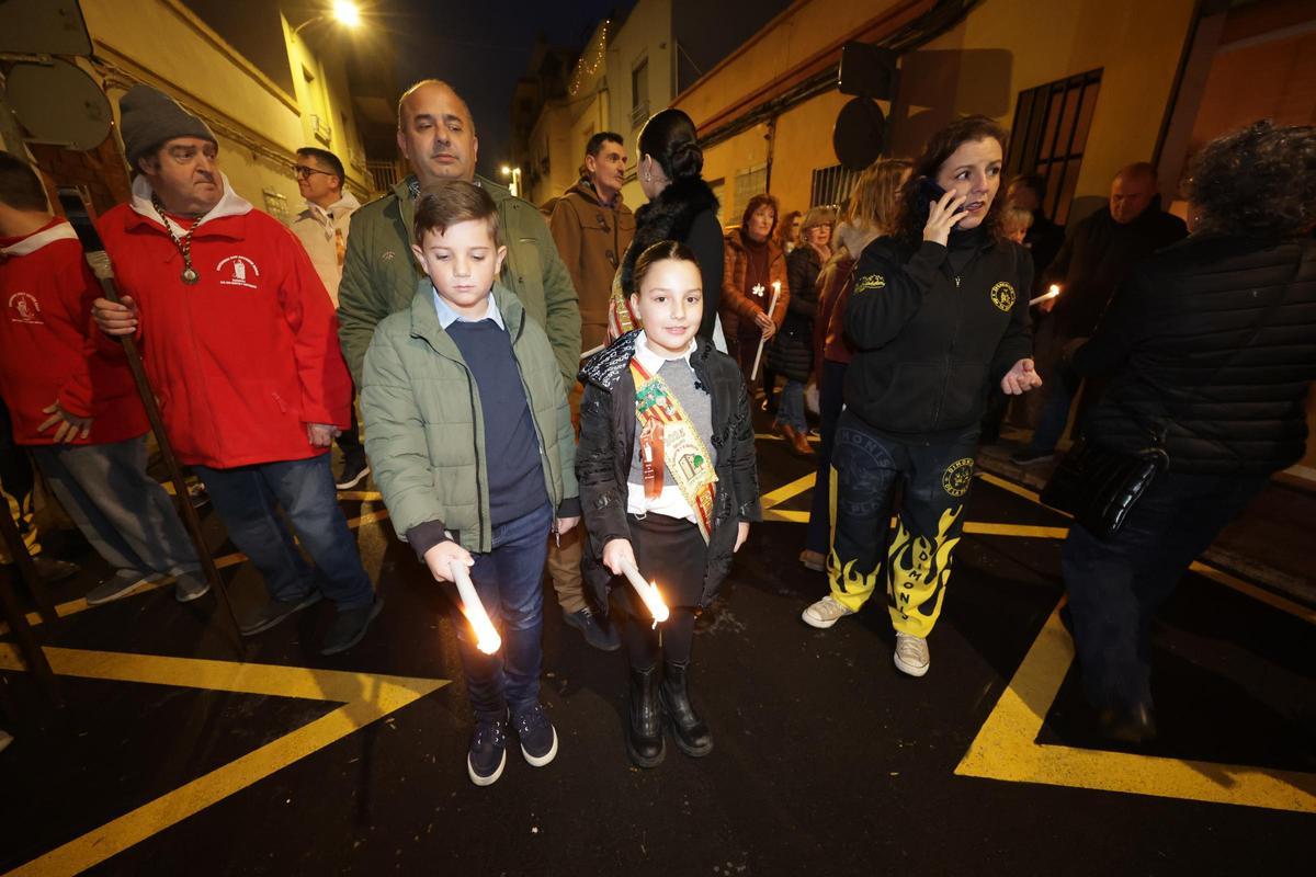 El grupo San Agustín y San Marcos de Castelló festeja a Sant Antoni con una misa, música, procesión y 'correfocs' El grupo San Agustín y San Marcos de Castelló festeja a Sant Antoni con una misa, música, procesión y 'correfocs'