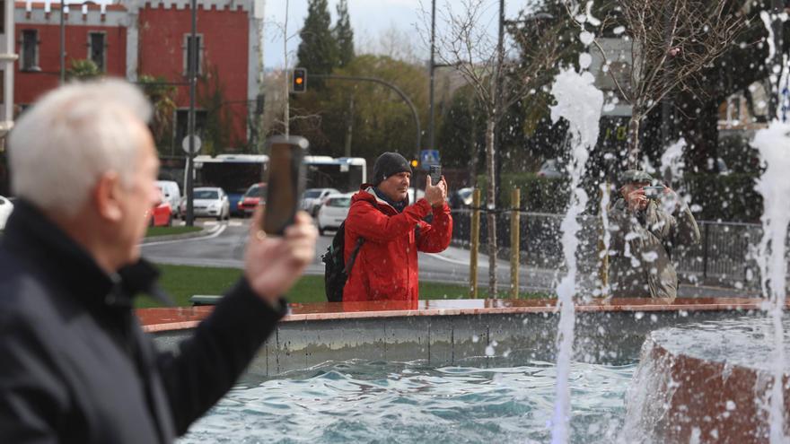 EN IMÁGENES: La nueva plaza de la Cruz Roja de Oviedo ya está abierta al público