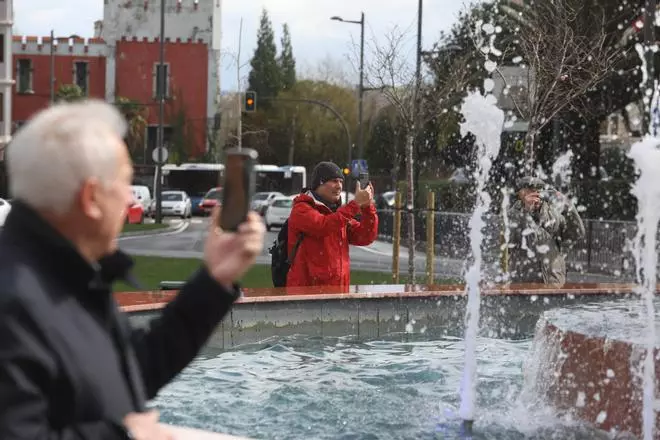 EN IMÁGENES: La nueva plaza de la Cruz Roja de Oviedo ya está abierta al público