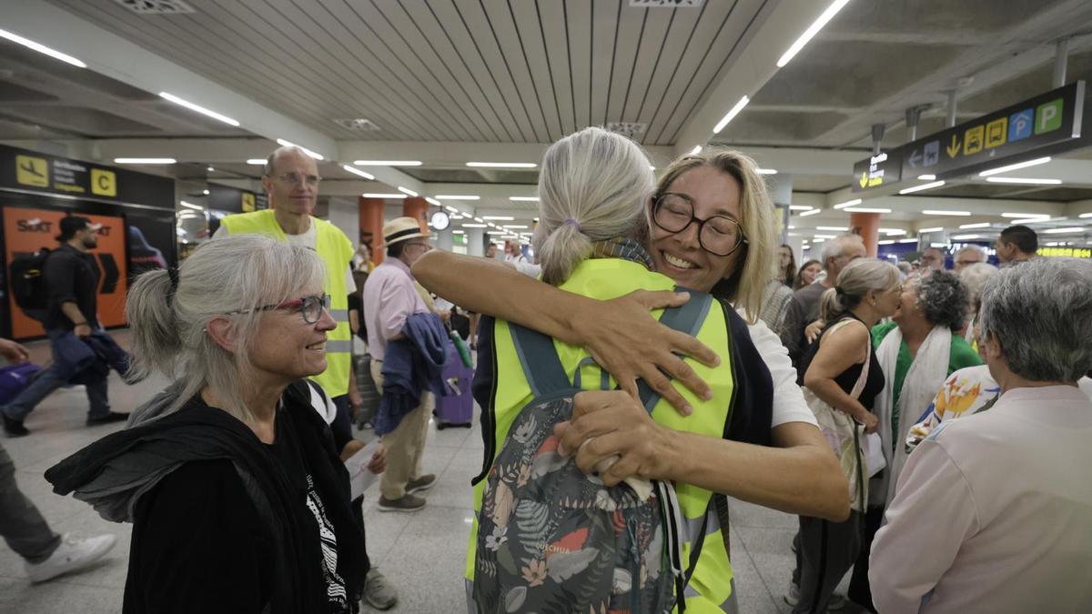 VÍDEO | Reyes Rigo, Lucía Muñoz y Alejandra Martínez aterrizan en Mallorca