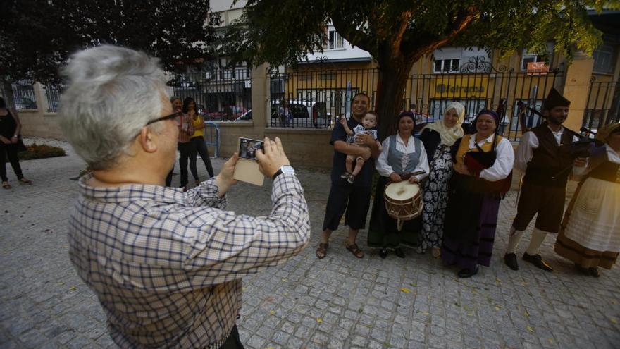 Los asturianos celebran  La Santina