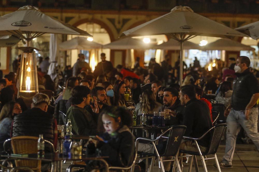 Viernes noche hasta las 10:30