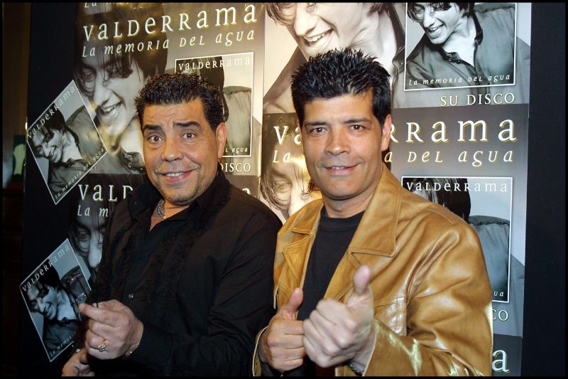 Juan y José Salazar vivían en una chabola que compraron con su primer sueldo como cantantes