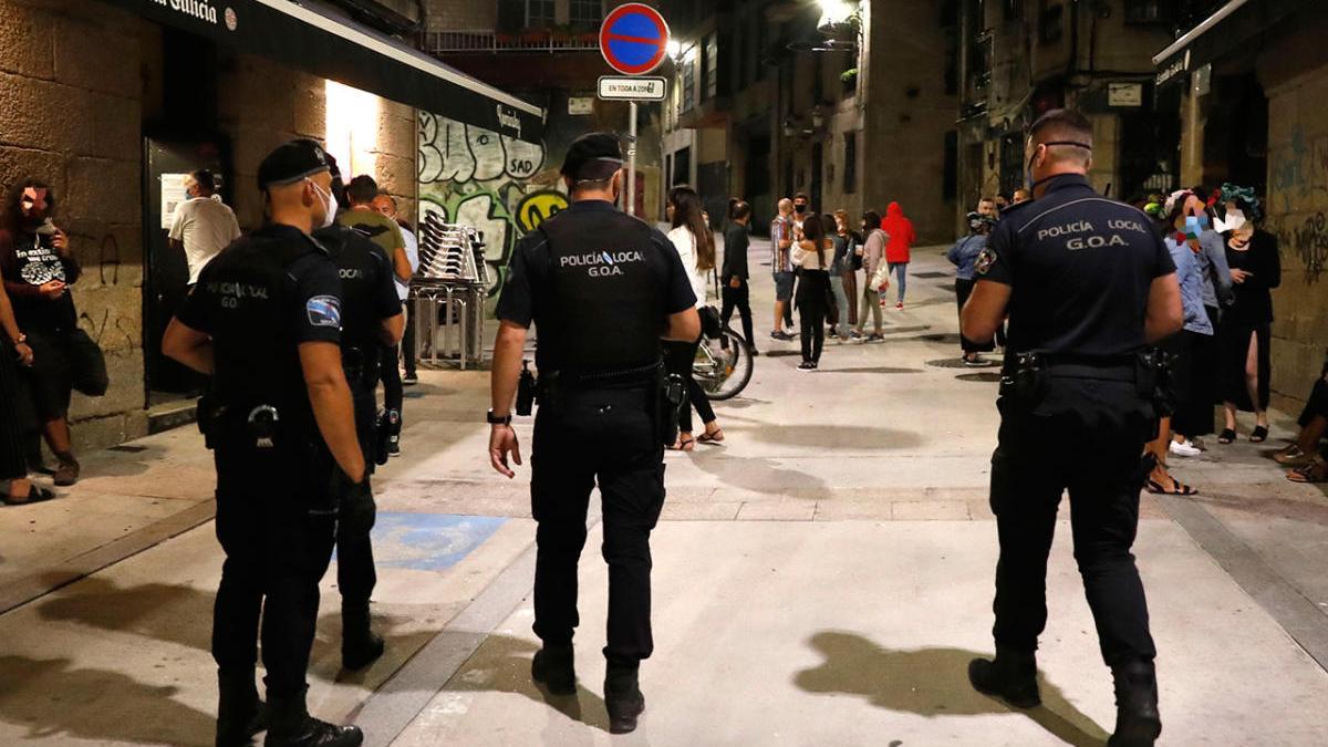 Control horario de la Policía Local de Vigo en los bares de la ciudad