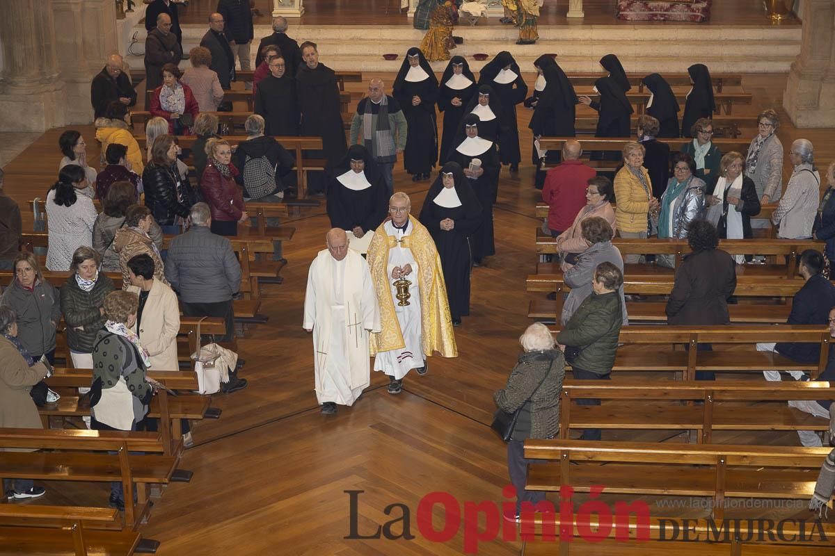 Así ha sido el traslado del cuatro y la reliquia de Santa Teresa de Jornet desde el Asilo hasta la Parroquia de la Concepción en Caravaca