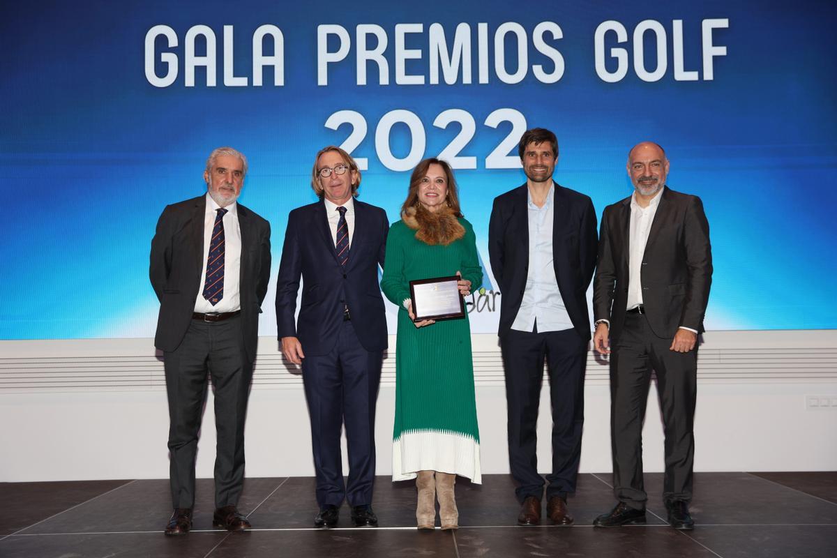 Gala Federación Balear de Golf 2022. Premio a Domingo Medina, lo recogió su hija Elena