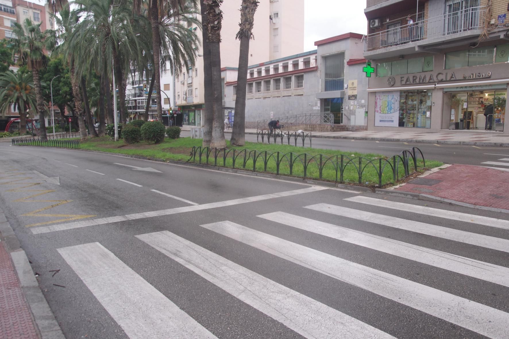 Calles prácticamente vacías en Málaga capital ante la alerta roja por riesgo de importantes tormentas