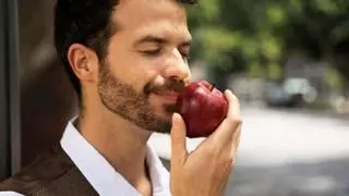 Sabies que esmorzar poma t'ajudarà a no refredar-te?