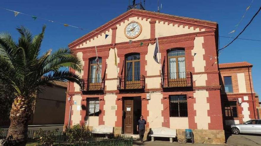 Ayuntamiento de San Cristóbal de Entreviñas.