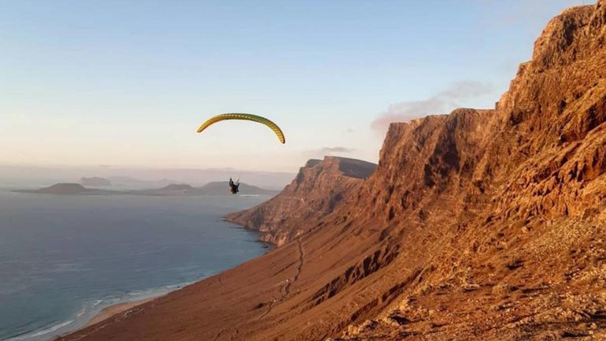 Un lugar de Canarias, entre los mejores sitios para hacer parapente