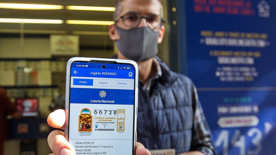 Un décimo de lotería de Navidad con certificado digital por tecnología blockchain, que emplea por primera vez una administración de la provincia, la 6 de Alicante.