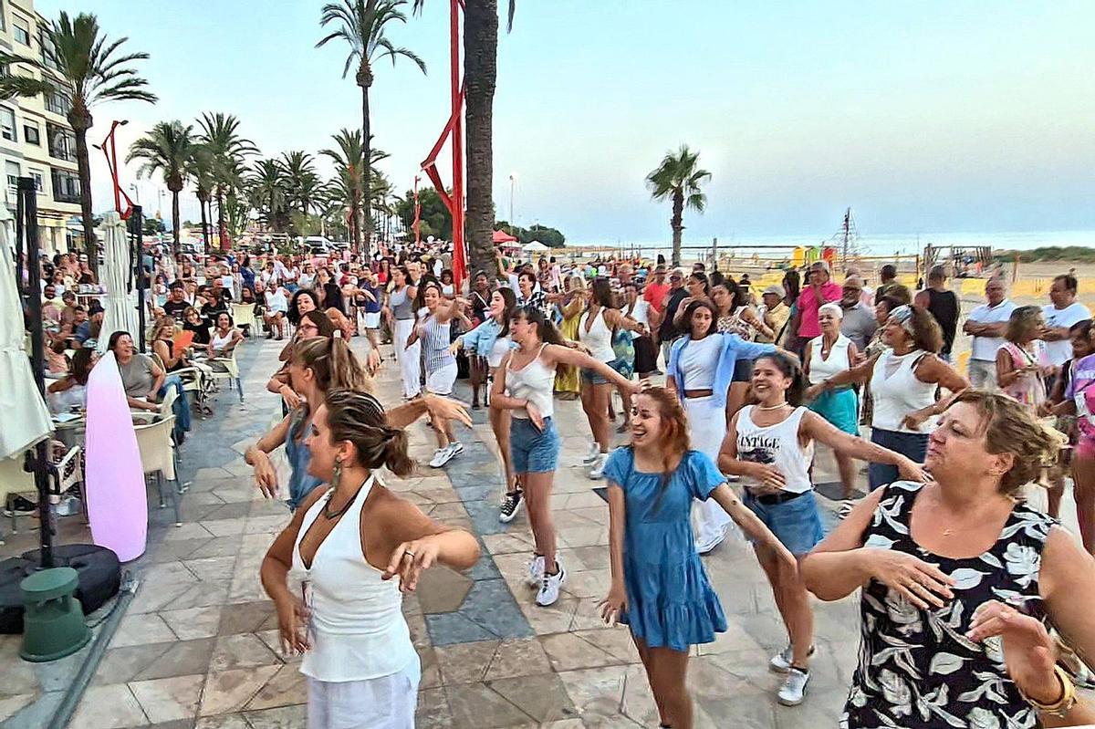 Las actividades para amenizar las jornadas de verano en Vinaròs abarcan todo tipo de propuestas para toda la familia.