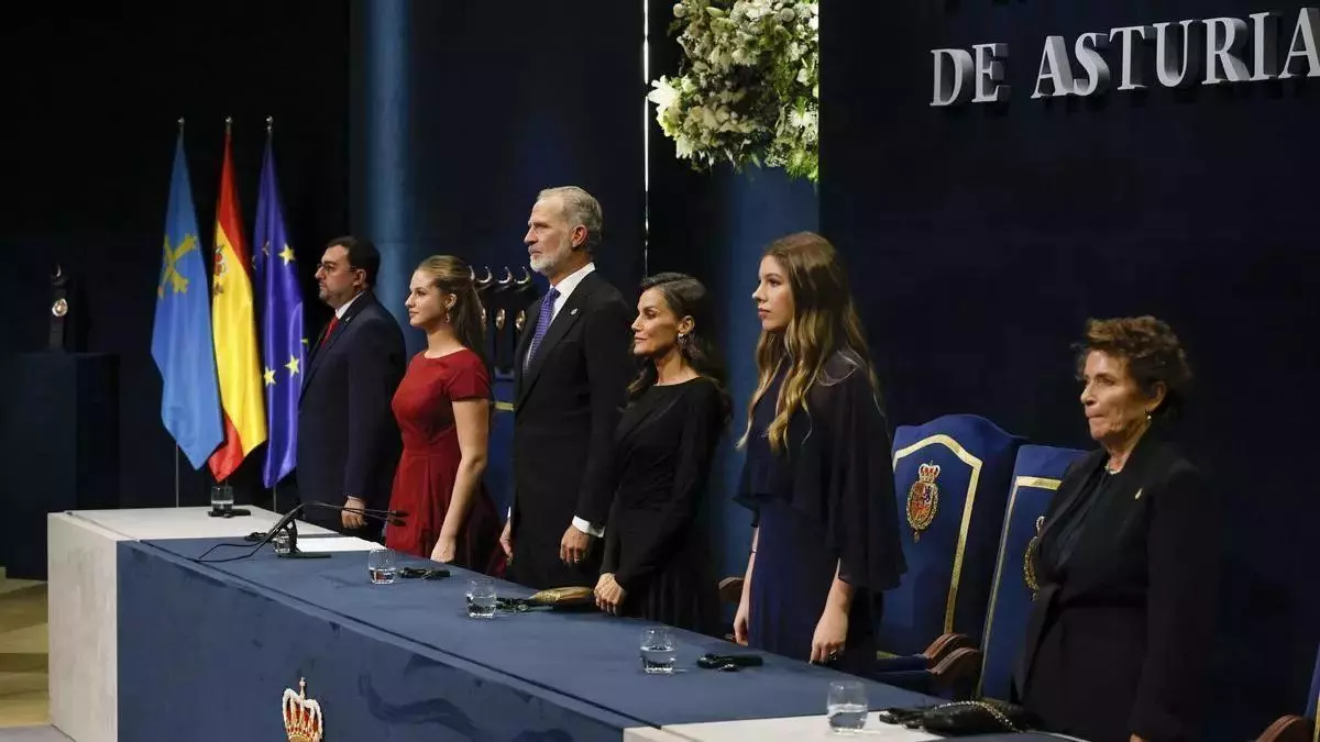 El Rey reclama unidad en los premios "Princesa de Asturias": "La democracia necesita confianza, démonos tiempo para llegar a la mejor versión de nosotros mismos"