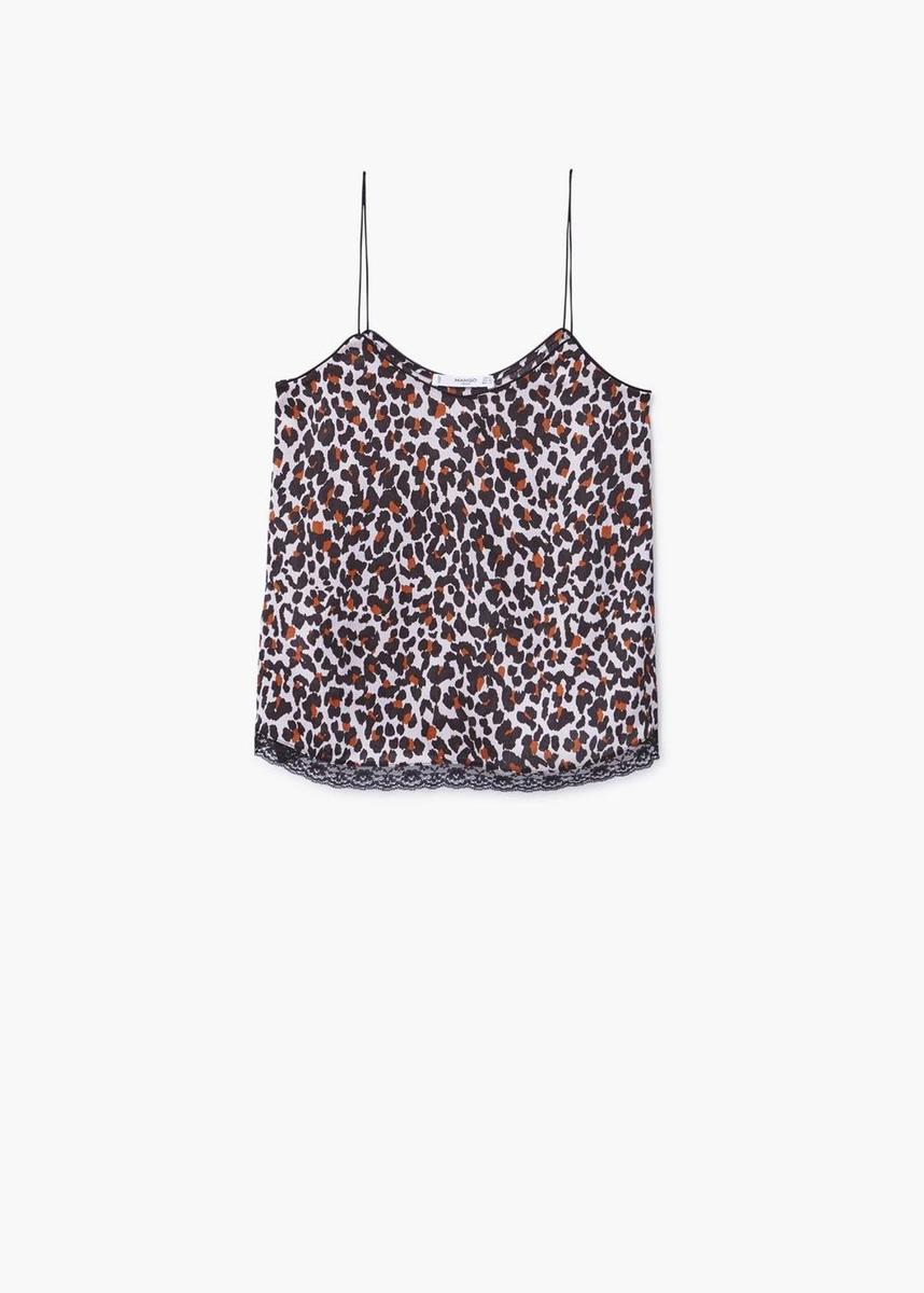 Prendas de leopardo para lucir en primavera: top lencero con encaje