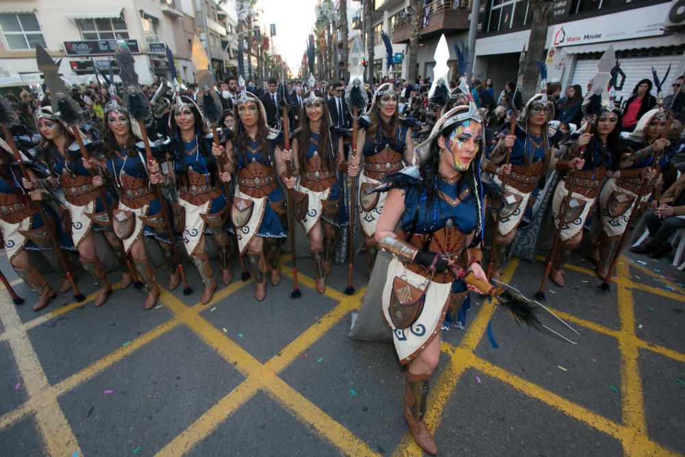 San Vicente celebra su entrada cristiana en las fiestas de Moros y Cristianos 2019