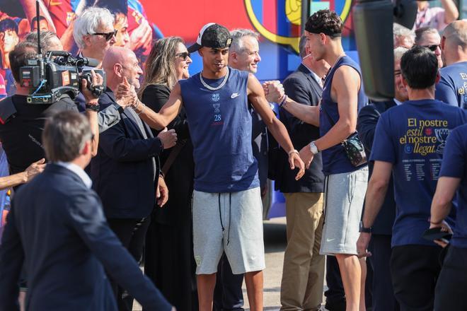 ¡De locos! Las mejores imágenes de una ciudad entregada al Barça