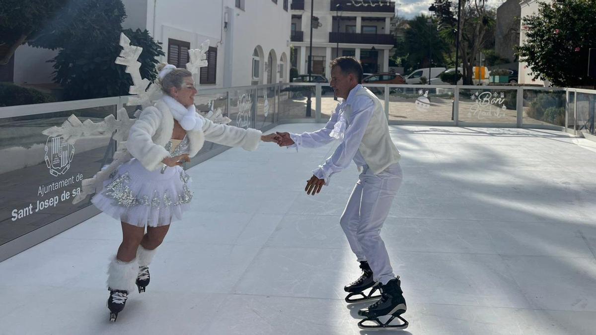 La pista de patinaje.
