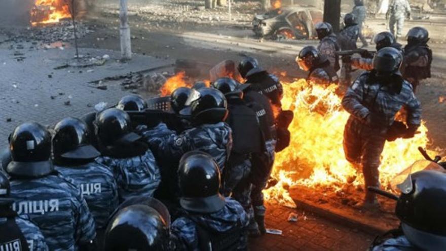 Disparan a un manifestante pacífico en el centro de Kiev