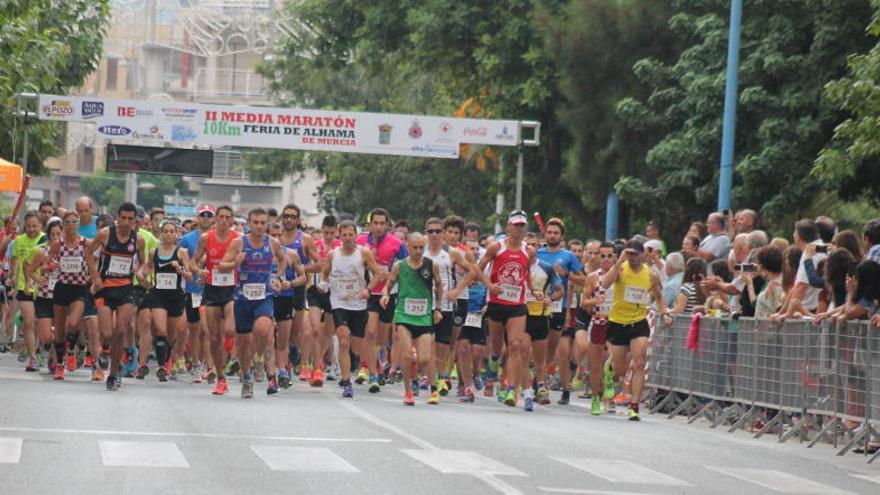 Imagen de la salida de la competición, que congregó a cerca de 500 atletas.