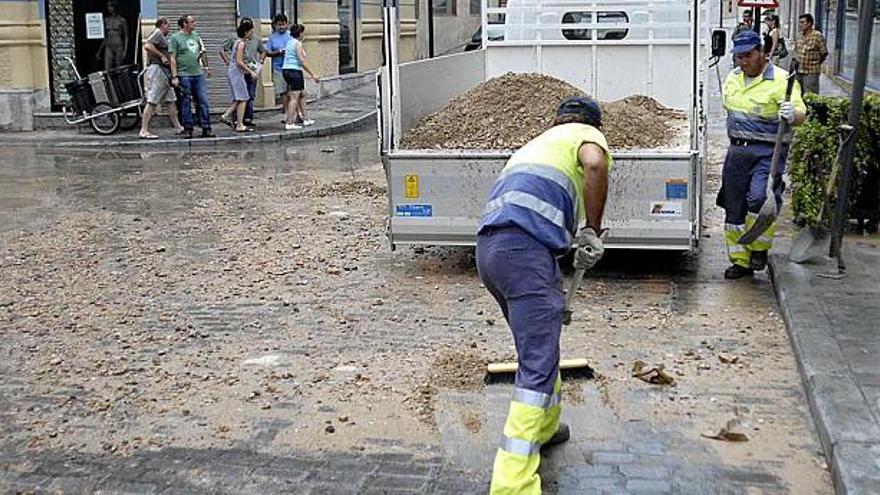 El granizo y el agua colapsan Orihuela y provocan dos accidentes en la autovía de Madrid